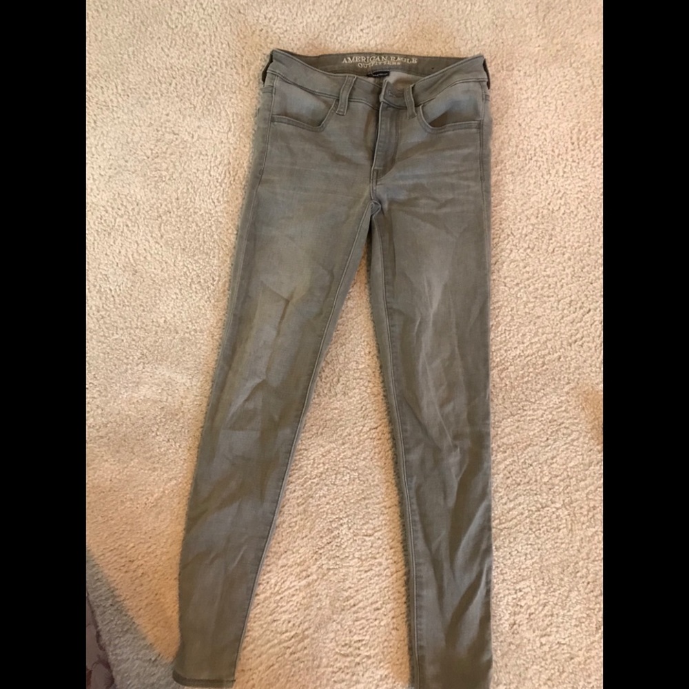 grey american eagle jeans